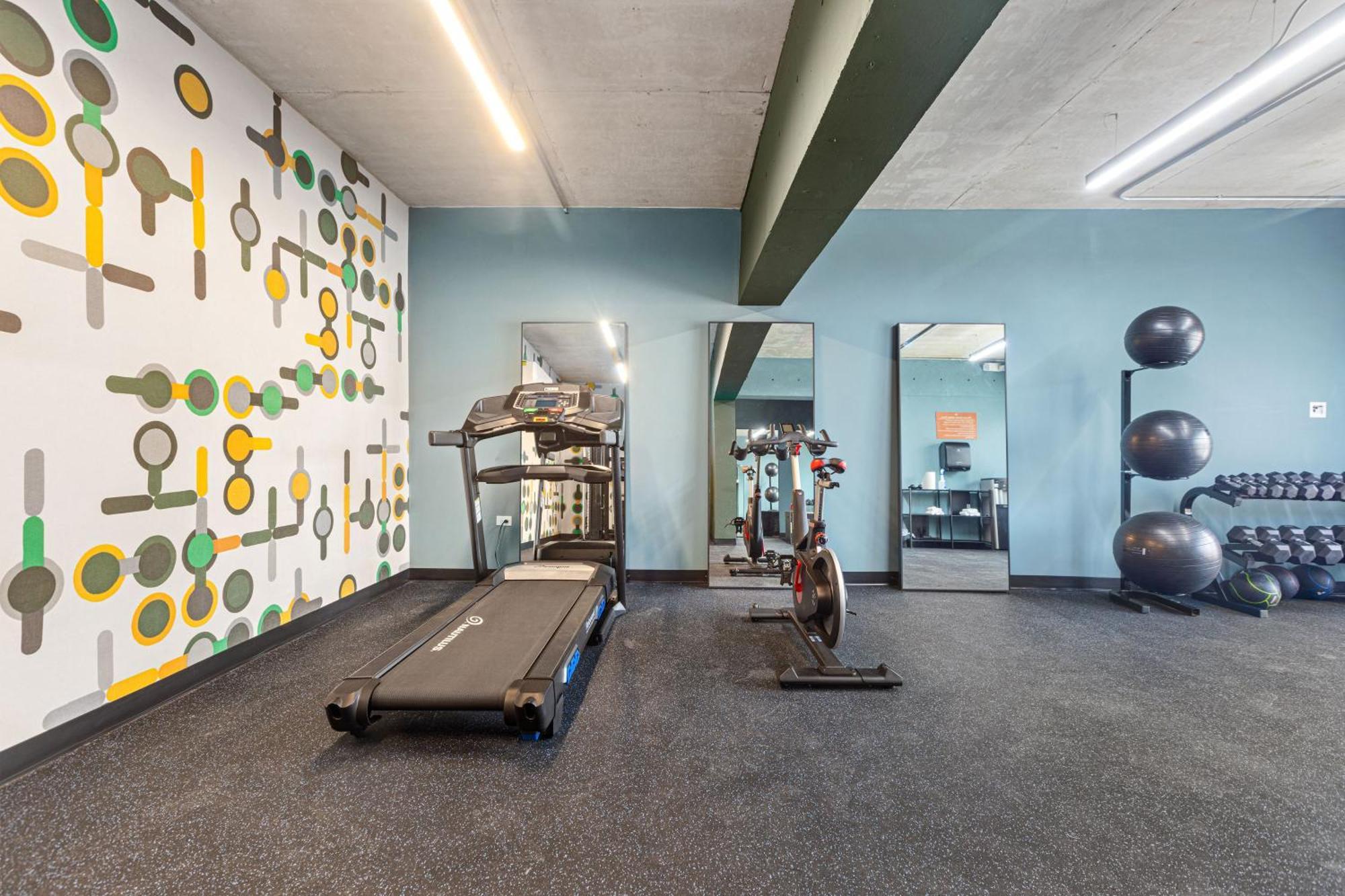 Hibird- Apartment And Suites Hotel 산후안 외부 사진