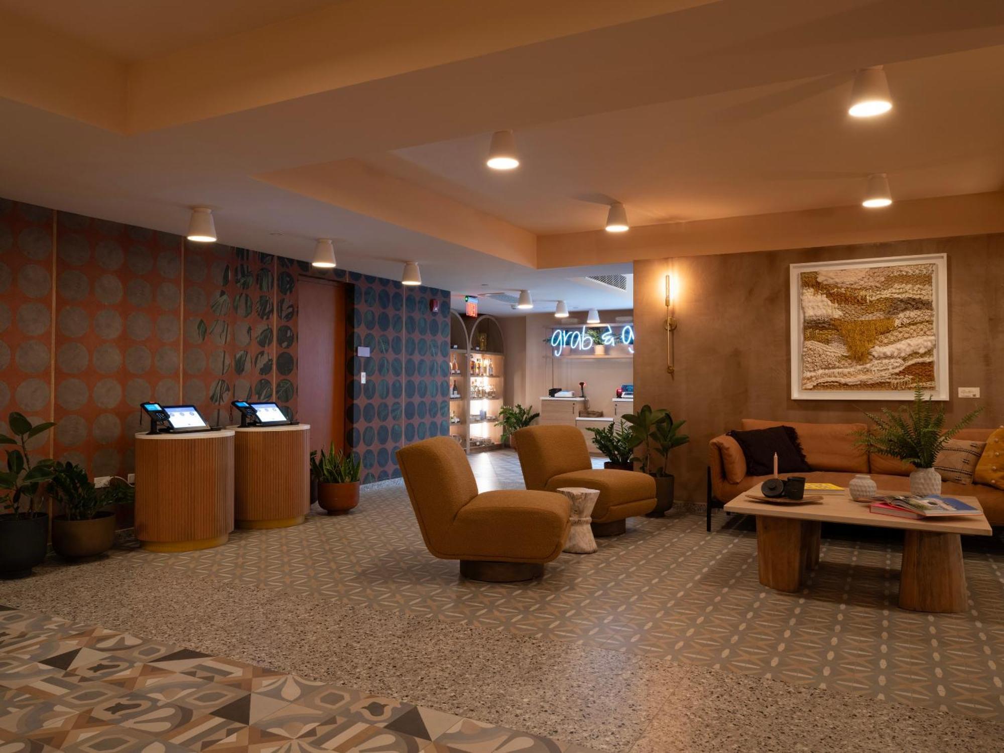 Hibird- Apartment And Suites Hotel 산후안 외부 사진
